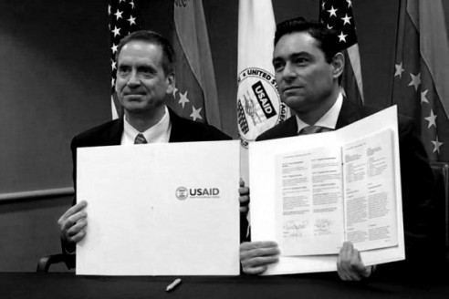 Usaid desvía dinero de estadounidenses para llenar bolsillos de Guaidó y sus amigos Reportajes & Investigación
