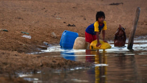Colombia y la pandemia del hambre que sufren miles de niños en La Guajira Reportajes & Investigación