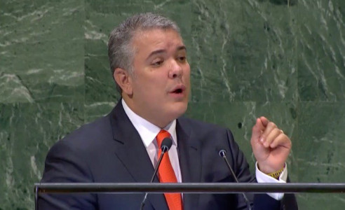 Iván Duque pide a países con excedentes de vacunas anticovid-19 que las presten Actualidad