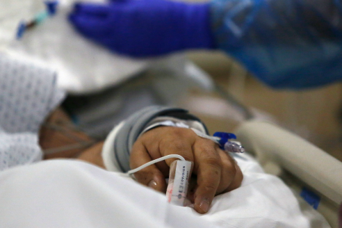 Fenats denuncia que recursos por Covid-19 no han llegado a los hospitales y acusan al Gobierno de incumplir compromiso sobre funcionarios de refuerzo Chile