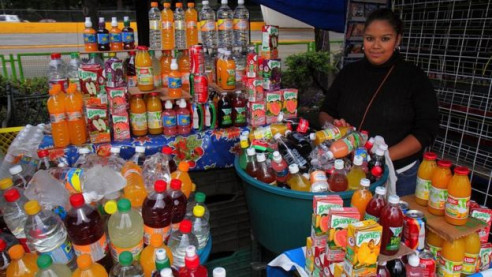 La otra “pandemia”: bebidas azucaradas acaban con la salud de los mexicanos México